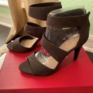 Kelly & Katie Brown Heeled Sandal